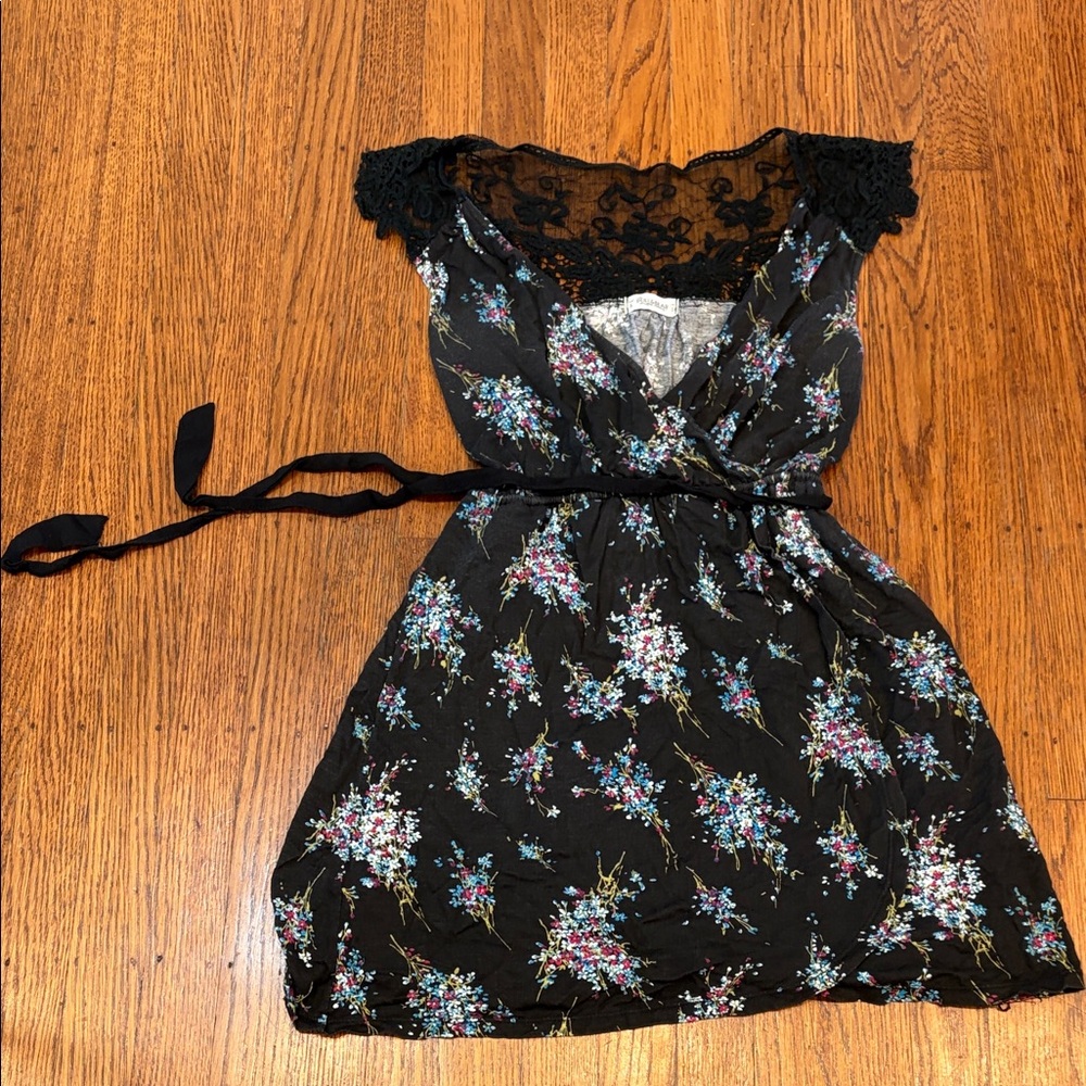 3 for $20 y2k Indie Sleaze Floral Black Lace Wrap Dress Pull & Bear size Small